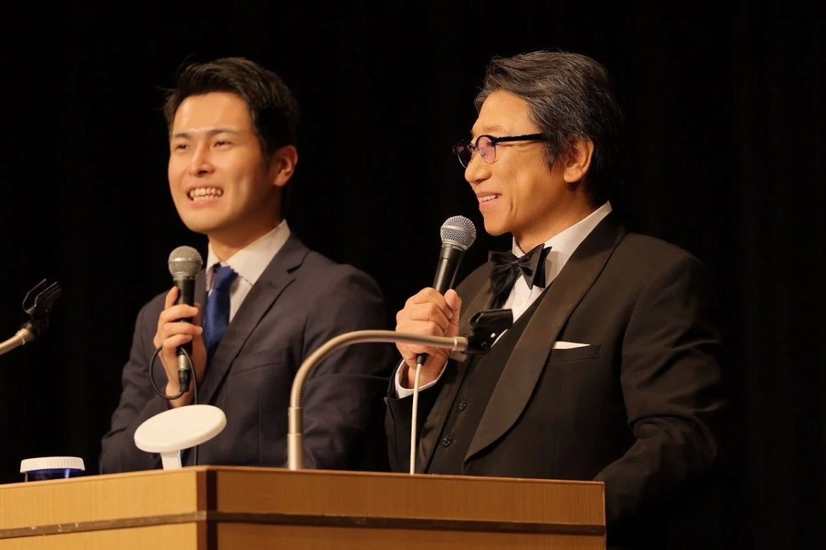 司会の男性2名