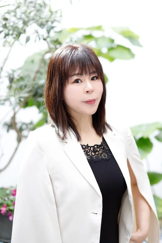 高殿円氏